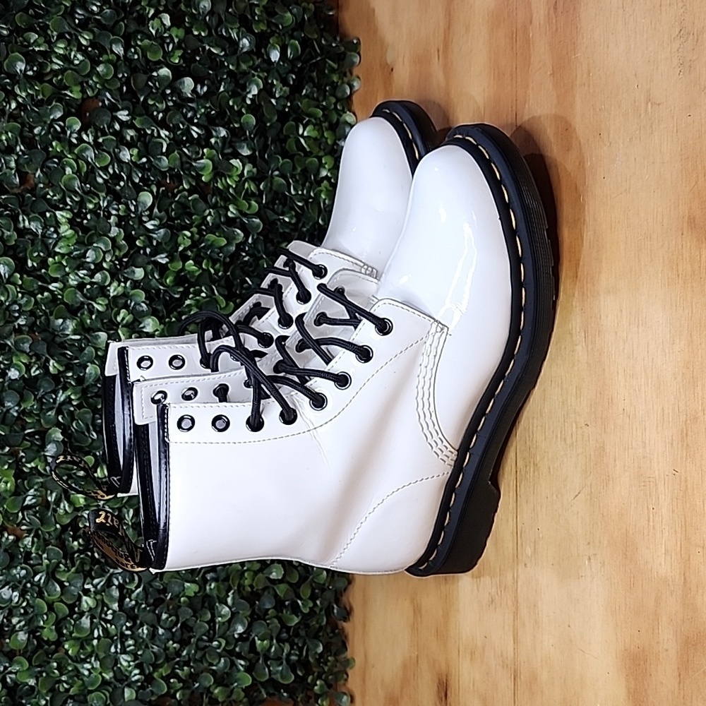 Dr. Martens 1460 Patent Leather Lace Up Boots | Size: 7 Womens | White